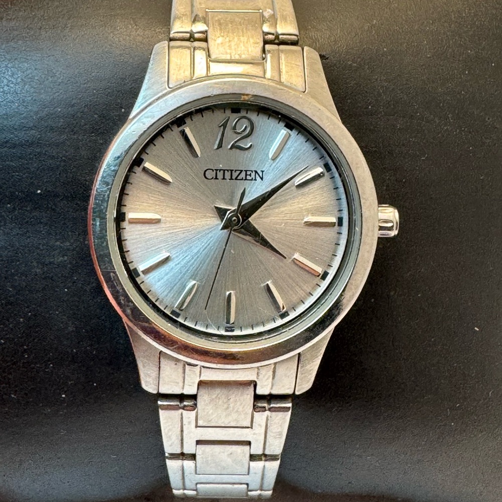 Women’s citizen analog classic dess watch all Silvertone EL 3030–59A- H33